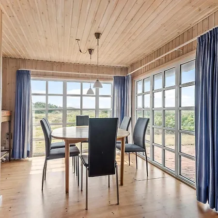 4 Bedroom Lovely In