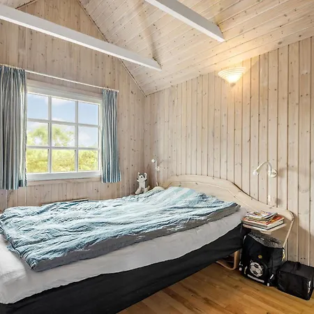Holiday home 4 Bedroom Lovely In