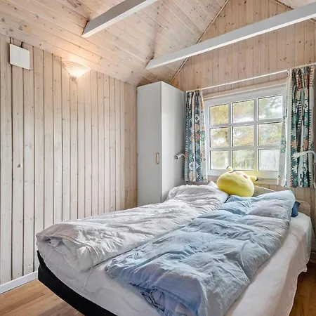 Holiday home 4 Bedroom Lovely In *