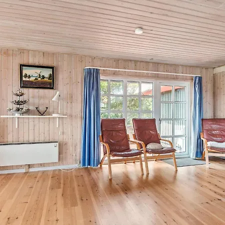 4 Bedroom Lovely In
