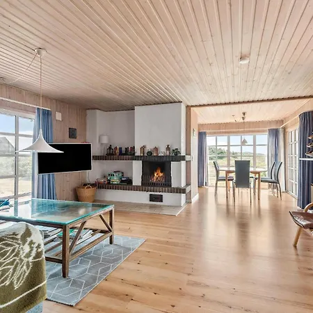 Holiday home 4 Bedroom Lovely In